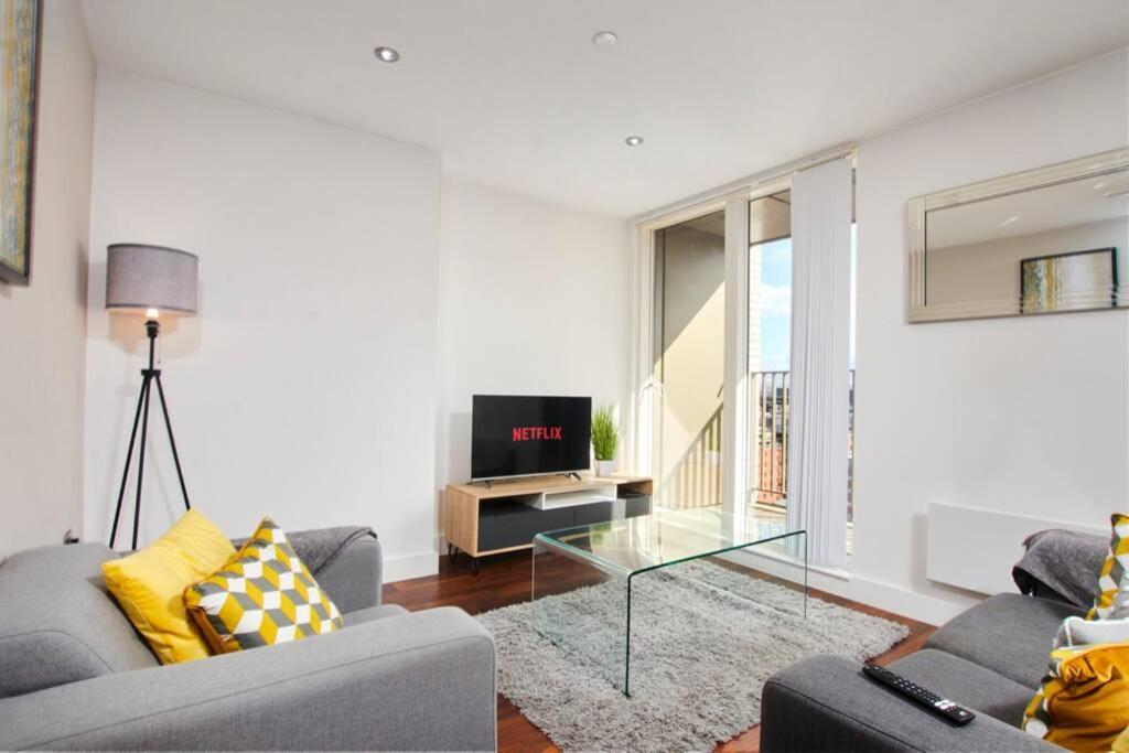 מנצ'סטר Lovely Apartment - Private Parking - Stadium Views מראה חיצוני תמונה