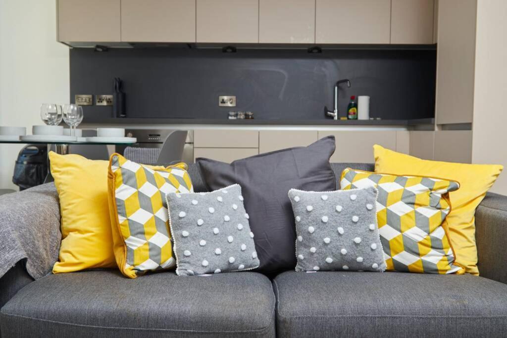 מנצ'סטר Lovely Apartment - Private Parking - Stadium Views מראה חיצוני תמונה