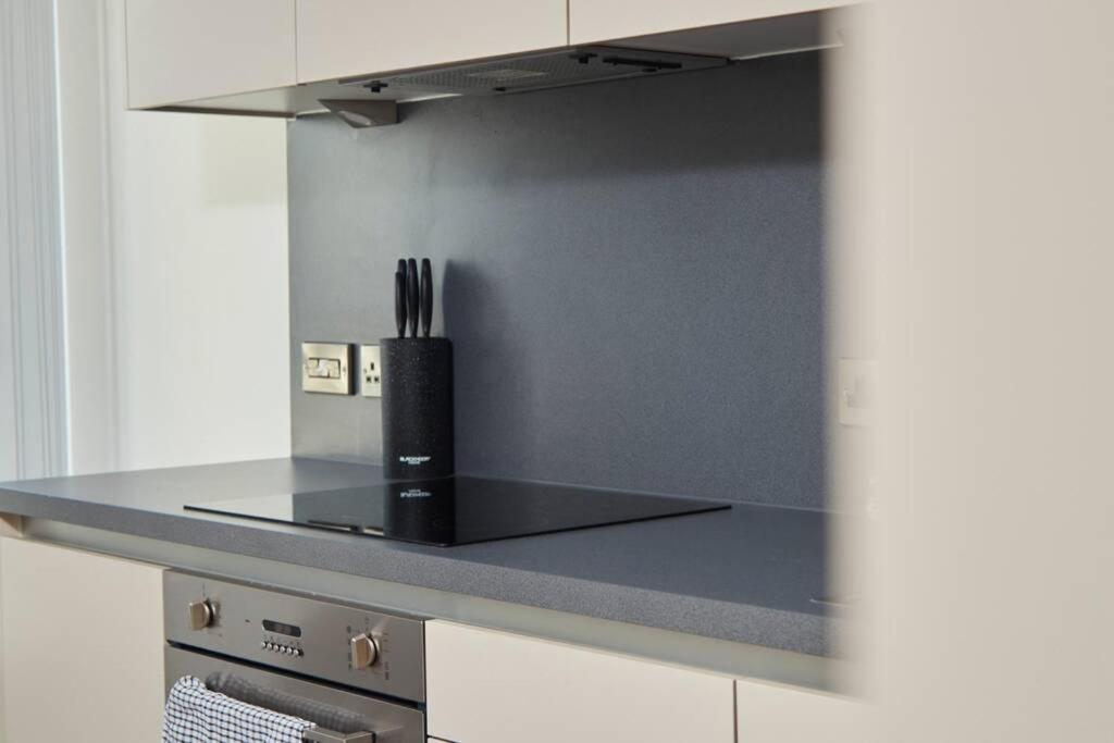 מנצ'סטר Lovely Apartment - Private Parking - Stadium Views מראה חיצוני תמונה
