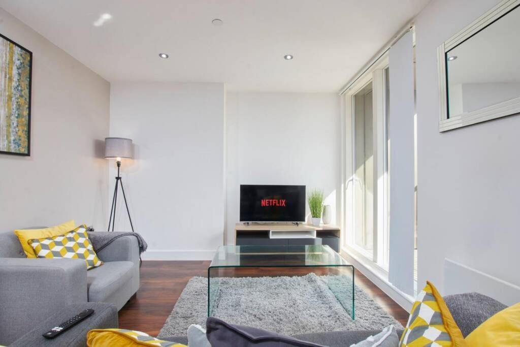 מנצ'סטר Lovely Apartment - Private Parking - Stadium Views מראה חיצוני תמונה